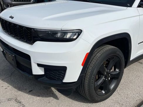 Used 2023 Jeep Grand Cherokee L Laredo AWD/4WD image 10