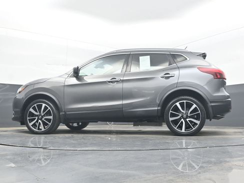 Used 2017 Nissan Rogue Sport SL w/ SL Premium Package FWD image 28