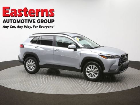 Used 2024 Toyota Corolla Cross LE image 43