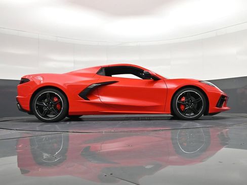 Used 2022 Chevrolet Corvette Stingray Convertible w/ 1LT RWD image 34