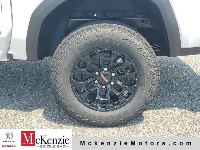 New 2026 GMC Canyon Elevation w/ Technology Package RWD image 29