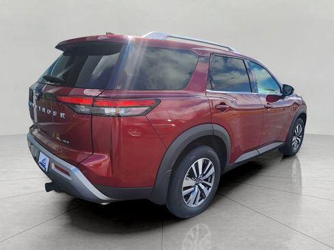 Used 2022 Nissan Pathfinder SL image 7