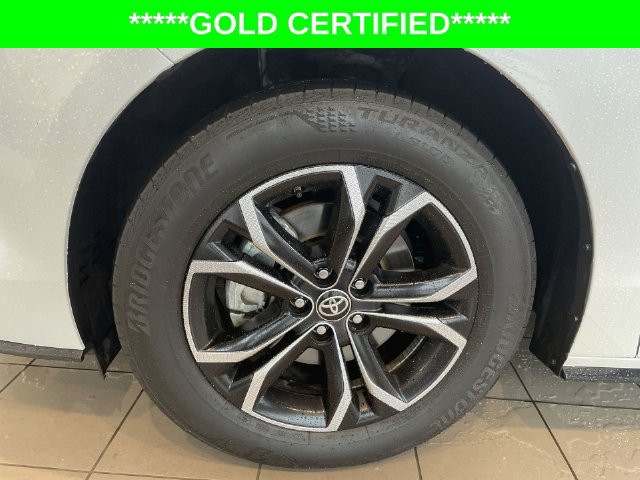 Used 2025 Toyota Sienna Platinum AWD/4WD image 13