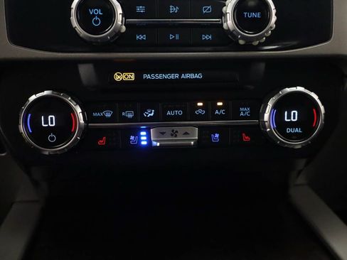 Used 2022 Ford F250 Lariat AWD/4WD image 11