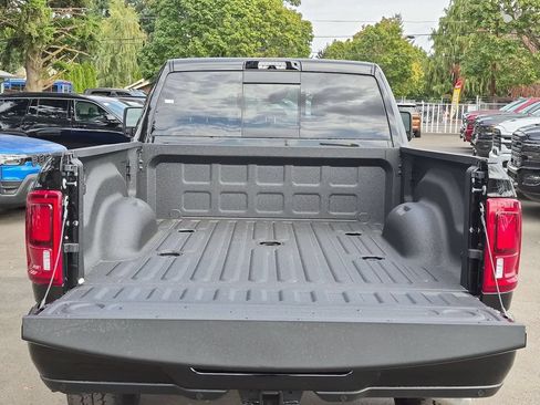 New 2027 RAM 2500 Laramie w/ Night Edition AWD/4WD image 10