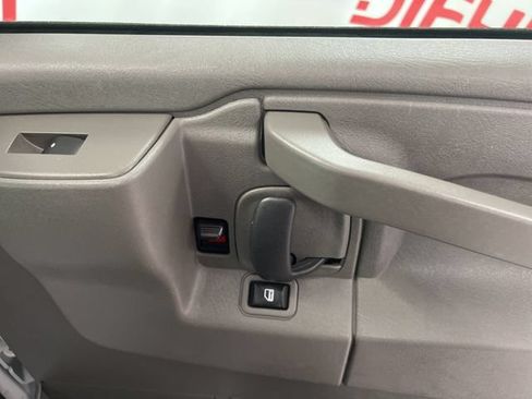 Used 2024 Chevrolet Express 3500 LS w/ Chrome Appearance Package RWD image 13