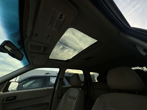 Used 2008 Ford Escape Limited image 19