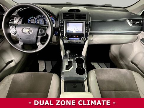 Used 2012 Toyota Camry XLE w/ Leather Pkg FWD image 7