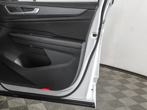 Used 2024 Volkswagen Atlas Cross Sport SEL Premium R-Line image 47