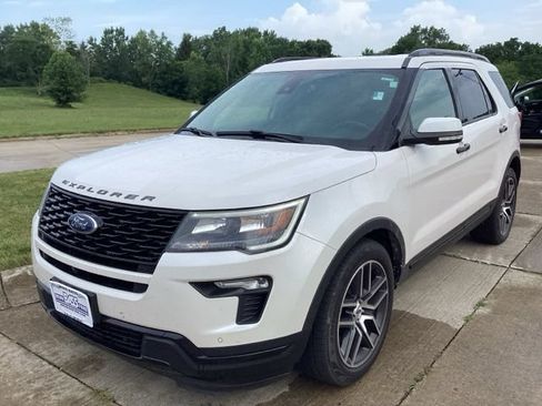 Used 2019 Ford Explorer Sport w/ Equipment Group 401A AWD/4WD image 2