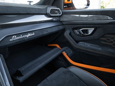 Used 2023 Lamborghini Urus Performante image 46