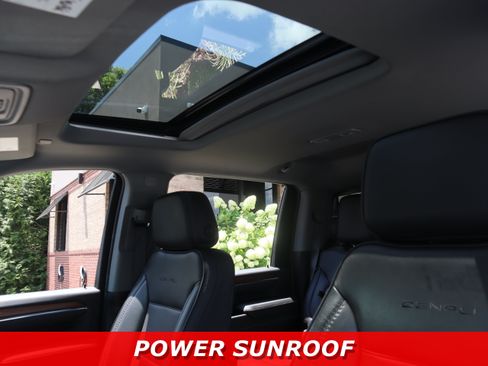 Used 2024 GMC Sierra 2500 Denali w/ Denali Reserve Package AWD/4WD image 25