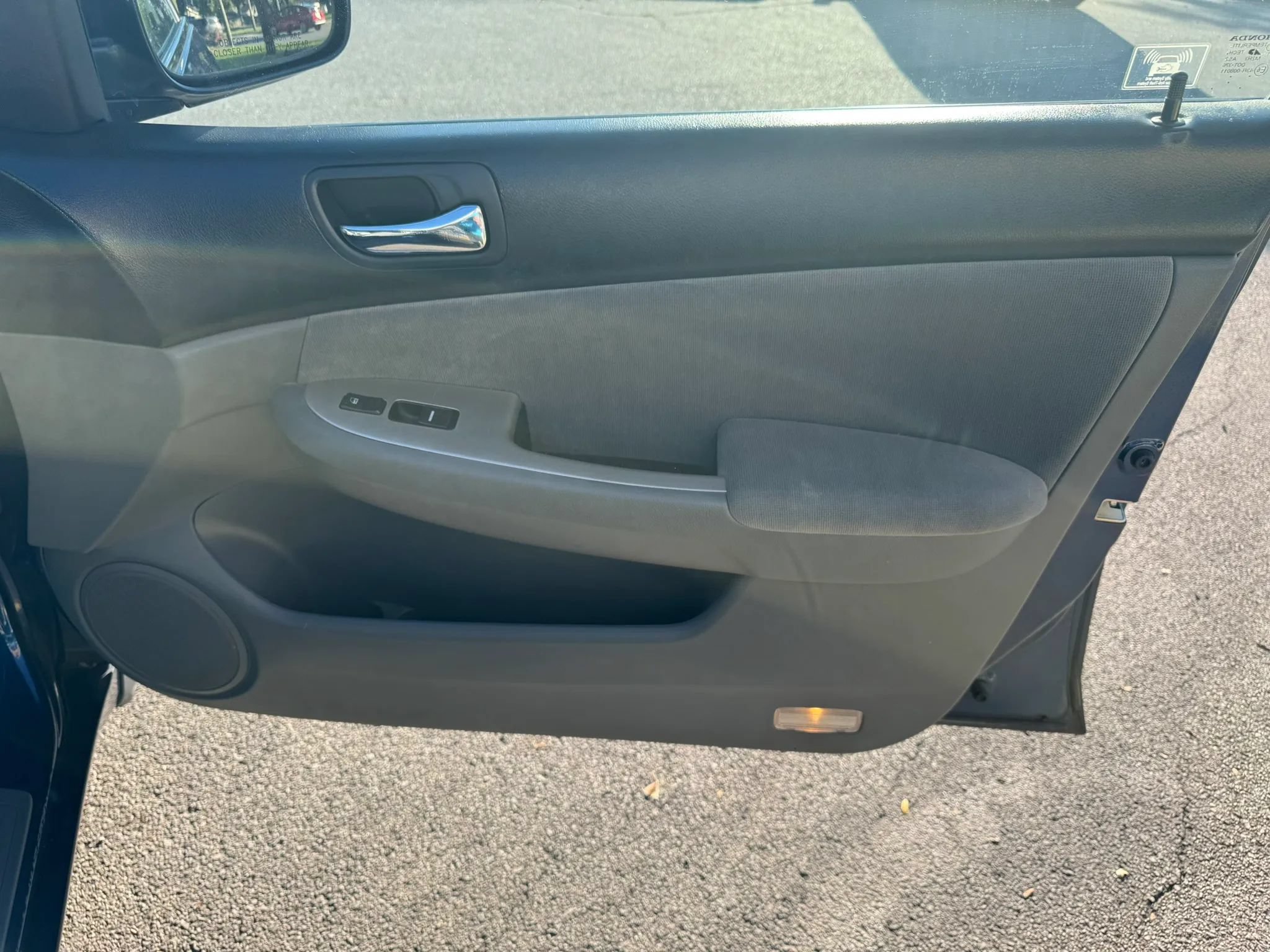 Used 2005 Honda Accord EX image 22