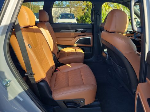 Certified 2024 Kia Telluride EX X-Line image 11