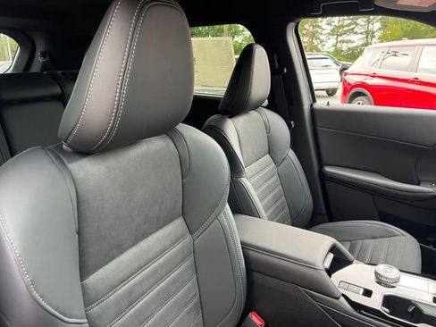 New 2026 Mitsubishi Outlander LE FWD image 33
