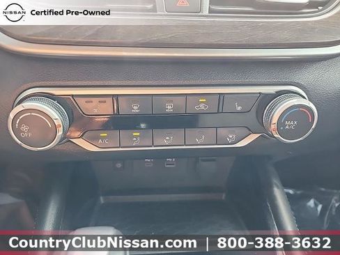 Certified 2023 Nissan Altima 2.5 SV w/ SV Premium Package AWD/4WD image 16