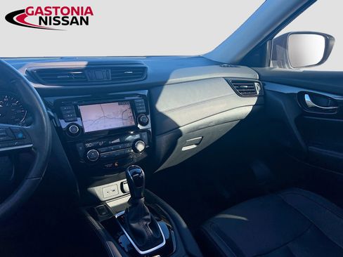 Used 2019 Nissan Rogue SL w/ Premium Package image 31