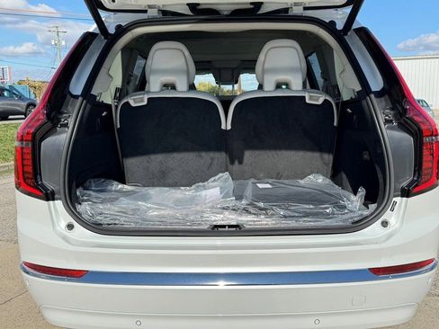 New 2026 Volvo XC90 B6 Ultra w/ Protection Package image 16