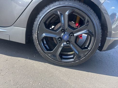 Used 2017 Ford Fiesta ST w/ ST Recaro Package FWD image 9