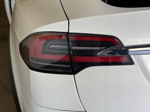 Used 2020 Tesla Model X Performance AWD/4WD image 10