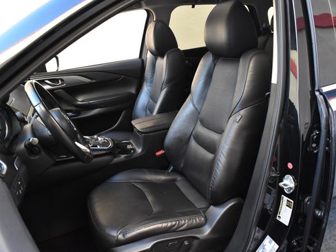 Used 2018 MAZDA CX-9 Touring w/ Touring Premium Package image 24