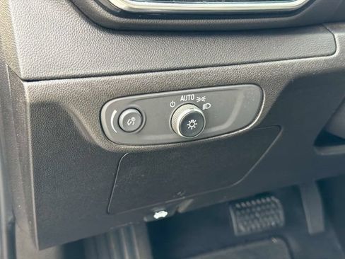 Used 2022 Chevrolet Bolt EUV LT w/ Driver Confidence Package FWD image 23