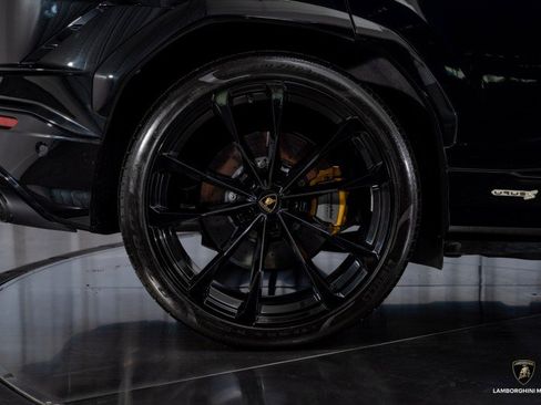 Used 2024 Lamborghini Urus S image 22