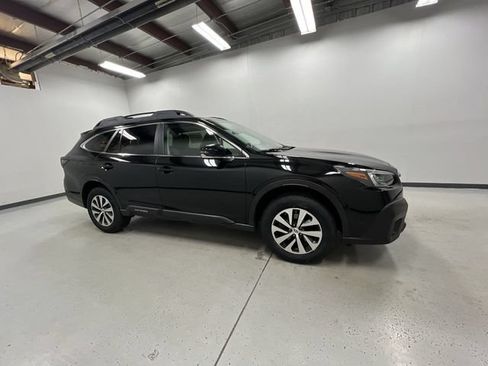 Used 2021 Subaru Outback Premium AWD/4WD image 9