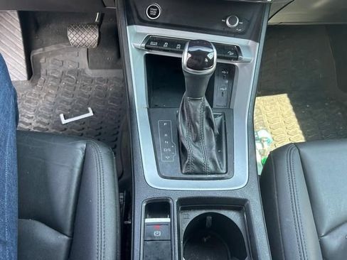 Used 2022 Audi Q3 2.0T Premium w/ Convenience Package image 17