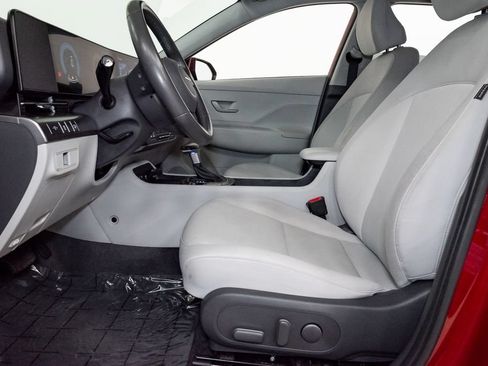 Used 2025 Hyundai Kona SEL FWD image 12