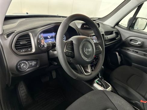 Used 2022 Jeep Renegade Latitude AWD/4WD image 13