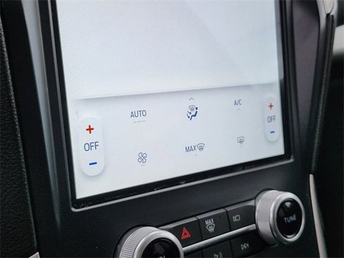 Certified 2022 Ford Edge SE w/ Black Appearance Package image 22