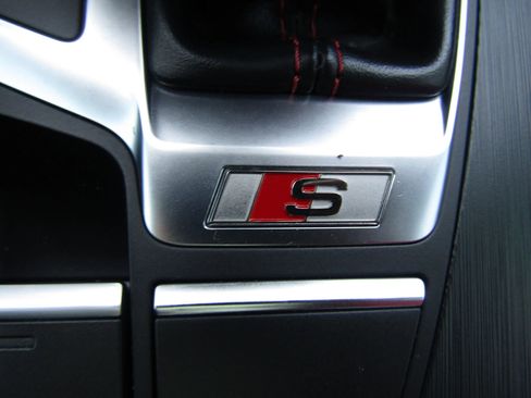 Used 2018 Audi SQ5 Premium Plus w/ S Sport Package AWD/4WD image 40