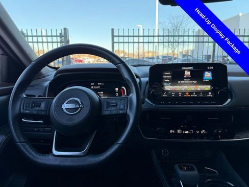 Used 2022 Nissan Rogue Platinum w/ Head-Up Display Package image 7