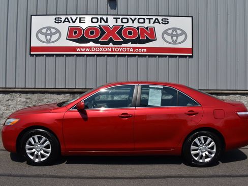Used 2009 Toyota Camry LE FWD image 4