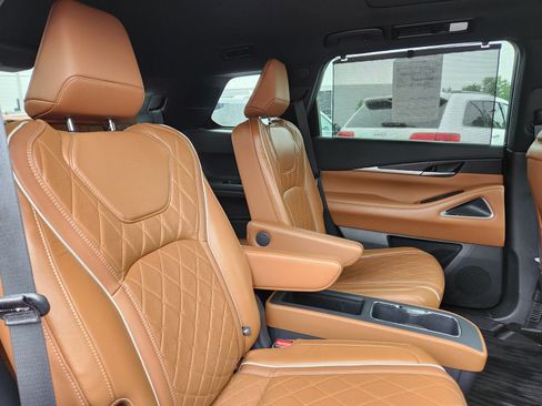 Used 2023 INFINITI QX60 Autograph w/ Cargo Package AWD/4WD image 16
