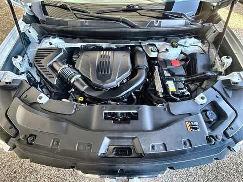 Certified 2025 GMC Acadia Elevation image 28