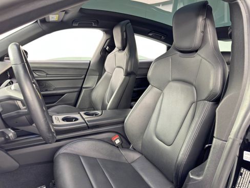 Used 2020 Porsche Taycan 4S image 40