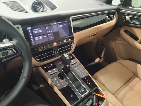 New 2026 Porsche Macan AWD/4WD image 20