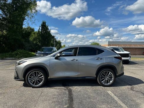 Used 2022 Lexus NX 350h AWD w/ Vision Package image 2