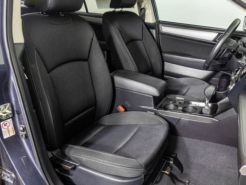 Used 2017 Subaru Legacy 2.5i image 40