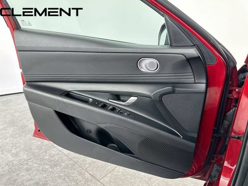 Certified 2023 Hyundai Elantra SEL w/ Convenience Package FWD image 27