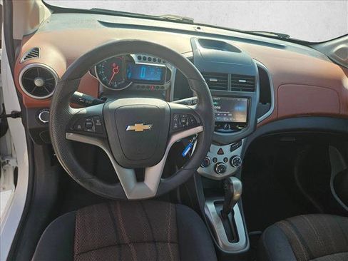 Used 2015 Chevrolet Sonic LT image 15
