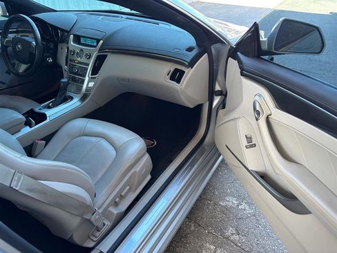 Used 2011 Cadillac CTS Coupe image 10