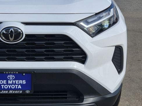Used 2025 Toyota RAV4 XLE FWD image 4