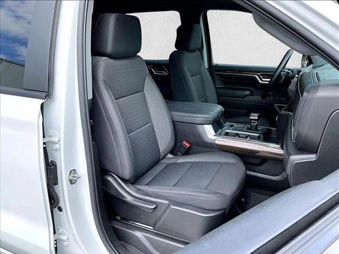 Used 2024 Chevrolet Silverado 1500 RST AWD/4WD image 9