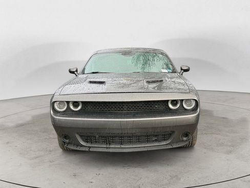 Used 2016 Dodge Challenger SXT image 5