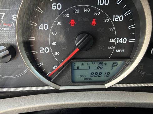 Used 2013 Toyota RAV4 LE AWD/4WD image 12