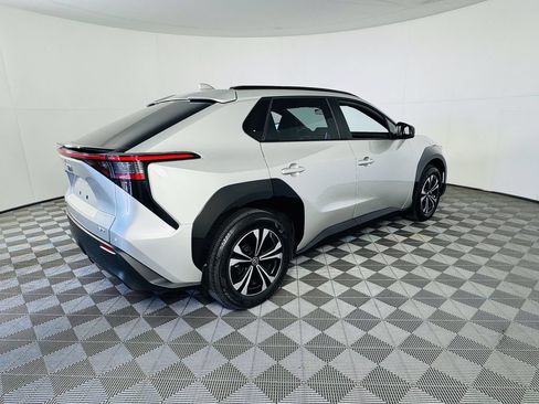 Used 2024 Toyota bZ4X XLE w/ Weather Package AWD/4WD image 29