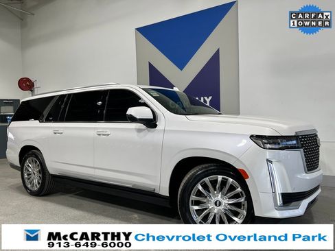 Used 2023 Cadillac Escalade ESV Premium Luxury w/ Performance Package image 1